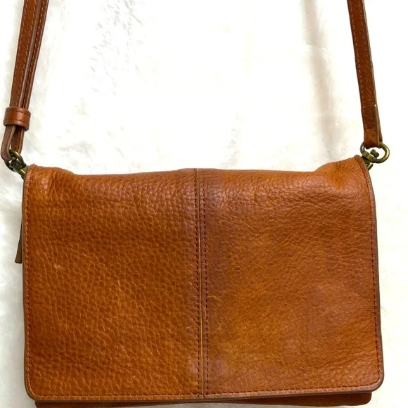 Duluth Trading Lifetime Leather Crossbody Wallet Cognac - Picture 4 of 12